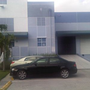 Meet your Posher, Julitza